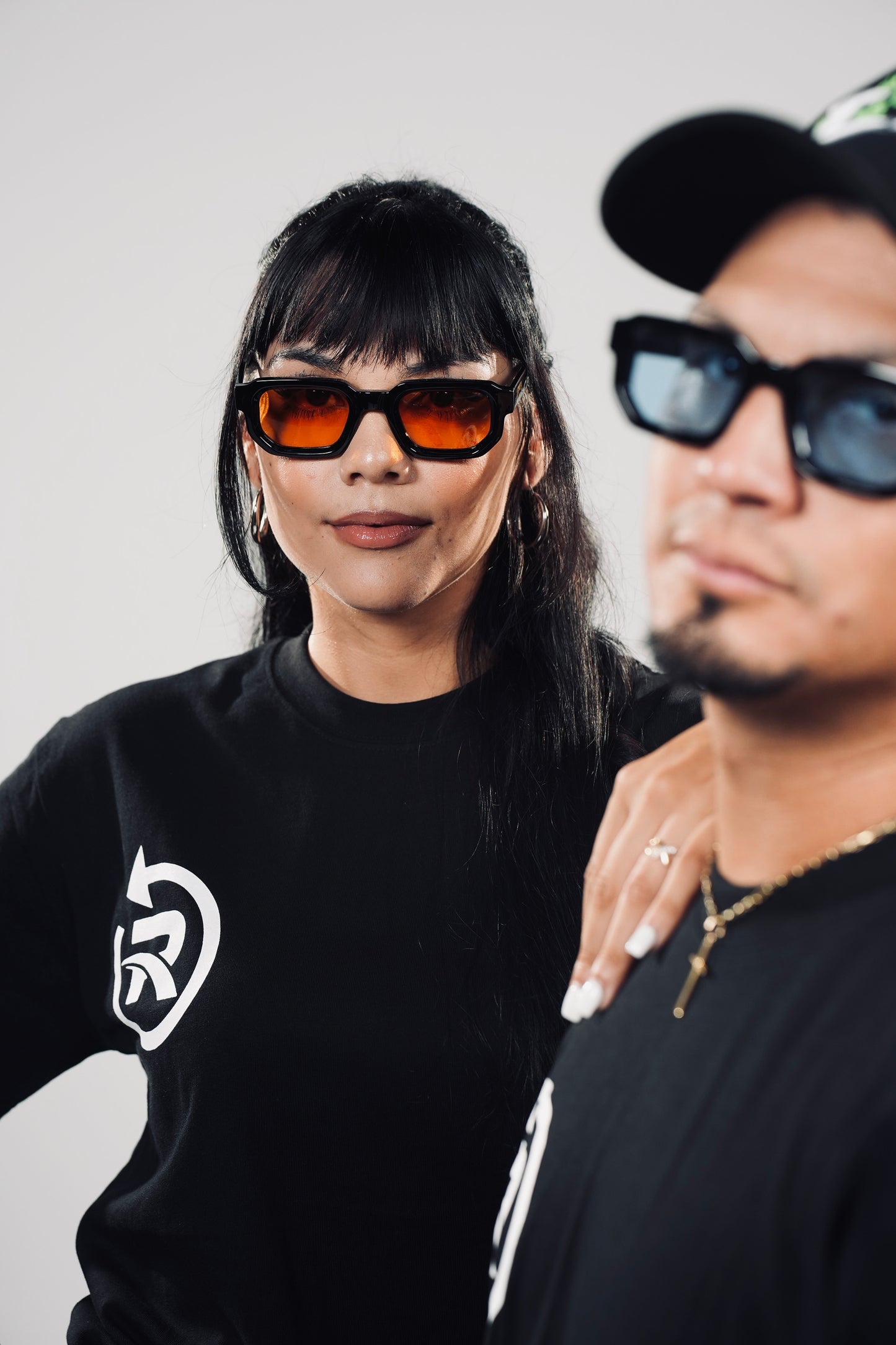 R Logo “MOVE WITH A PURPOSE”