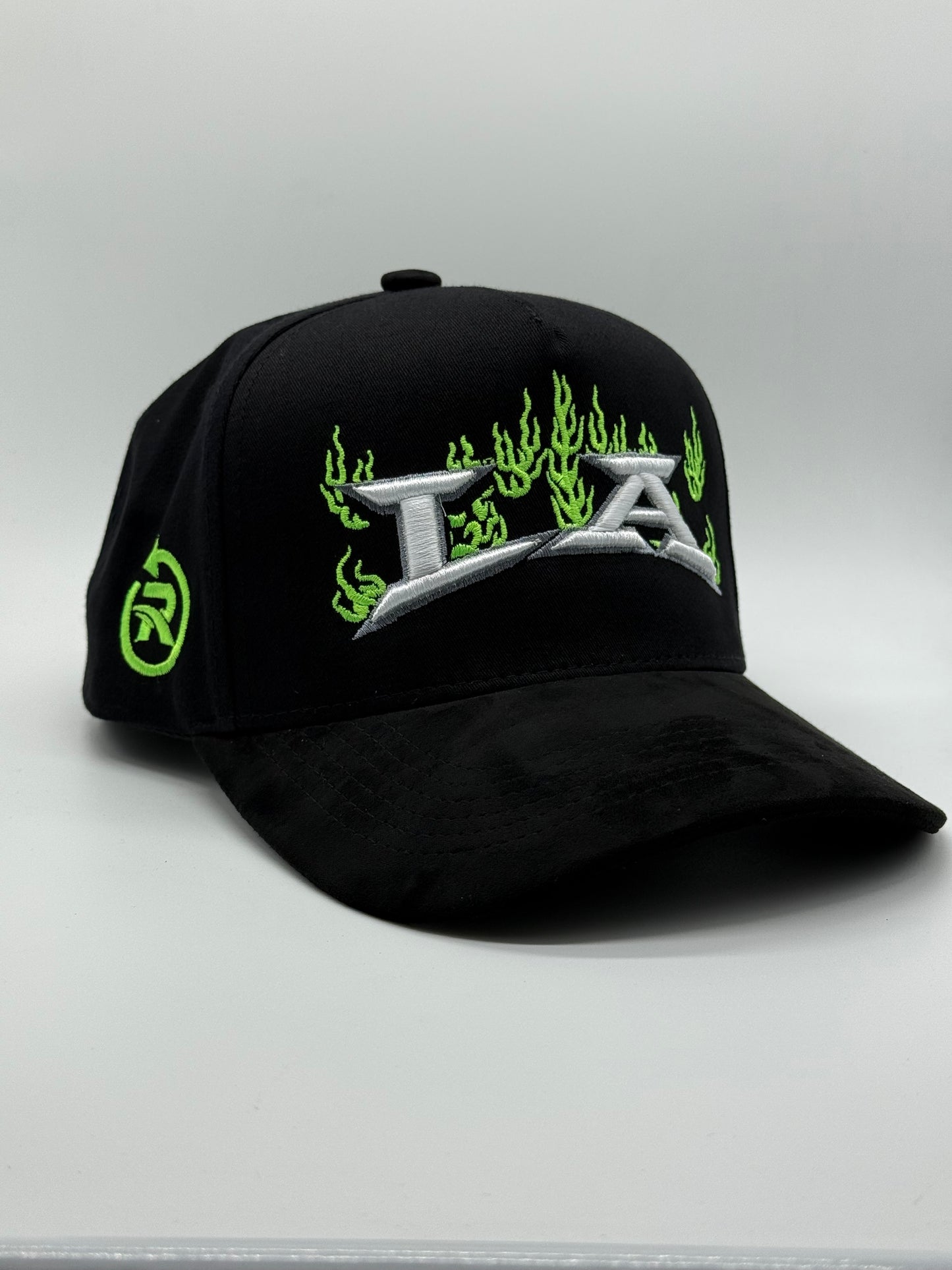 LA LUMBRE – Black & Neon Green