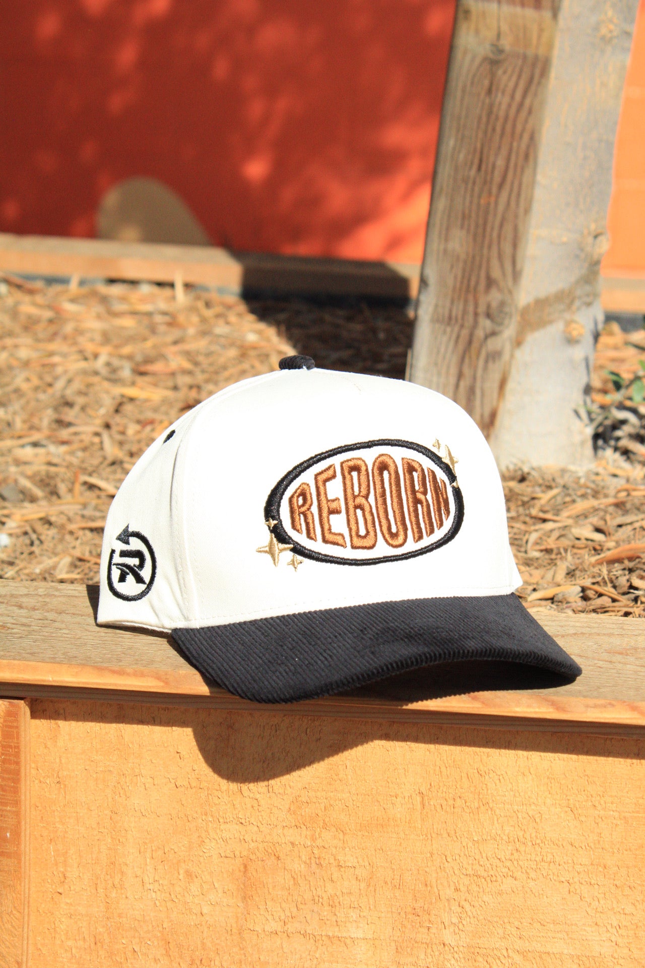 Reborn Monogram (cream/black corduroy brim)￼
