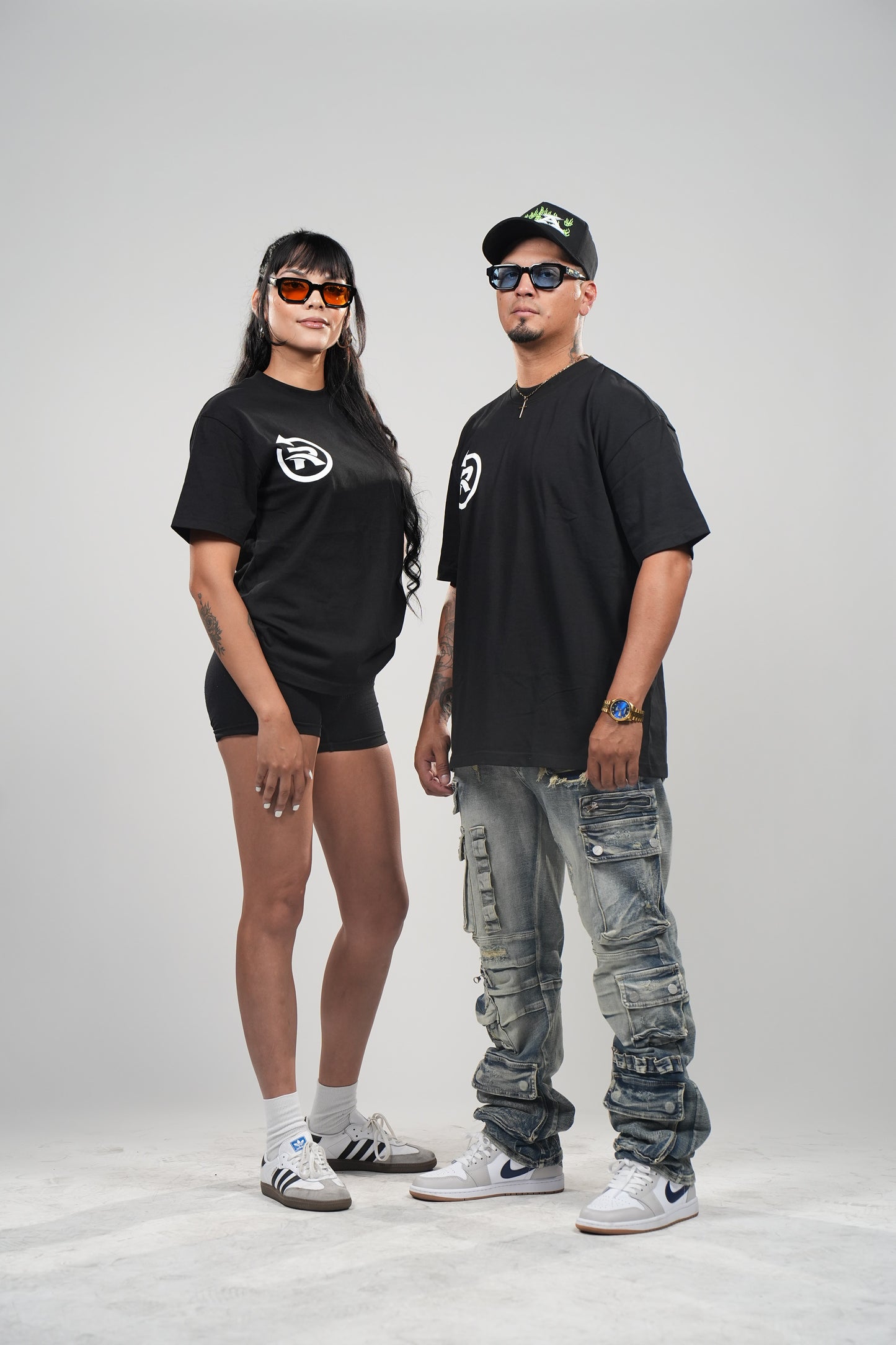 R Logo “MOVE WITH A PURPOSE”