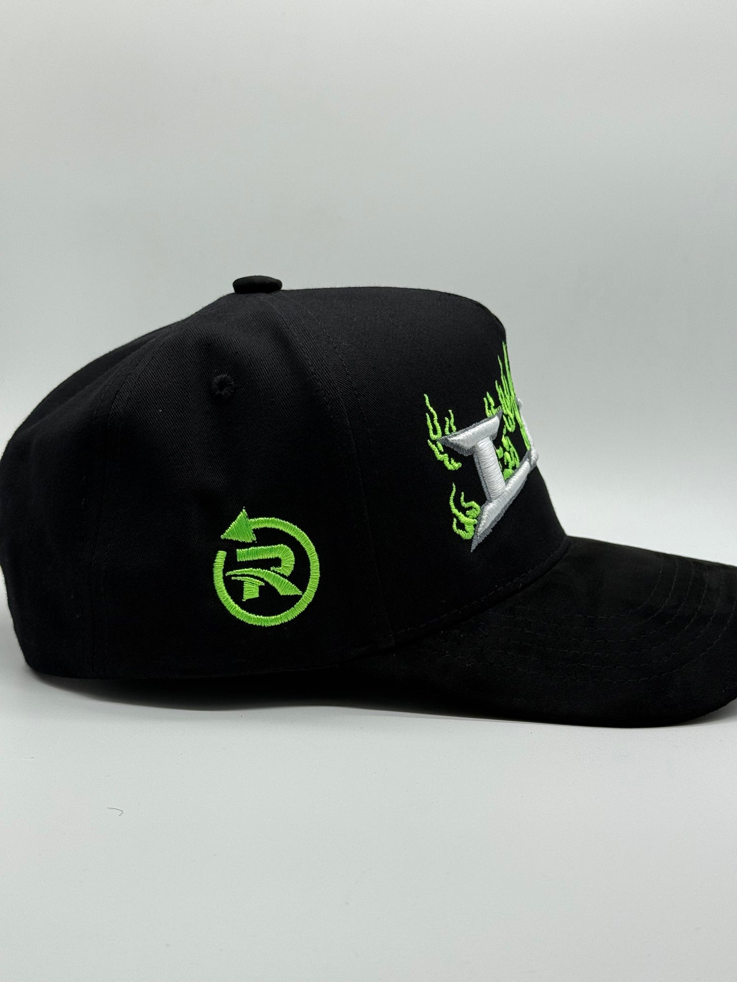 LA LUMBRE – Black & Neon Green