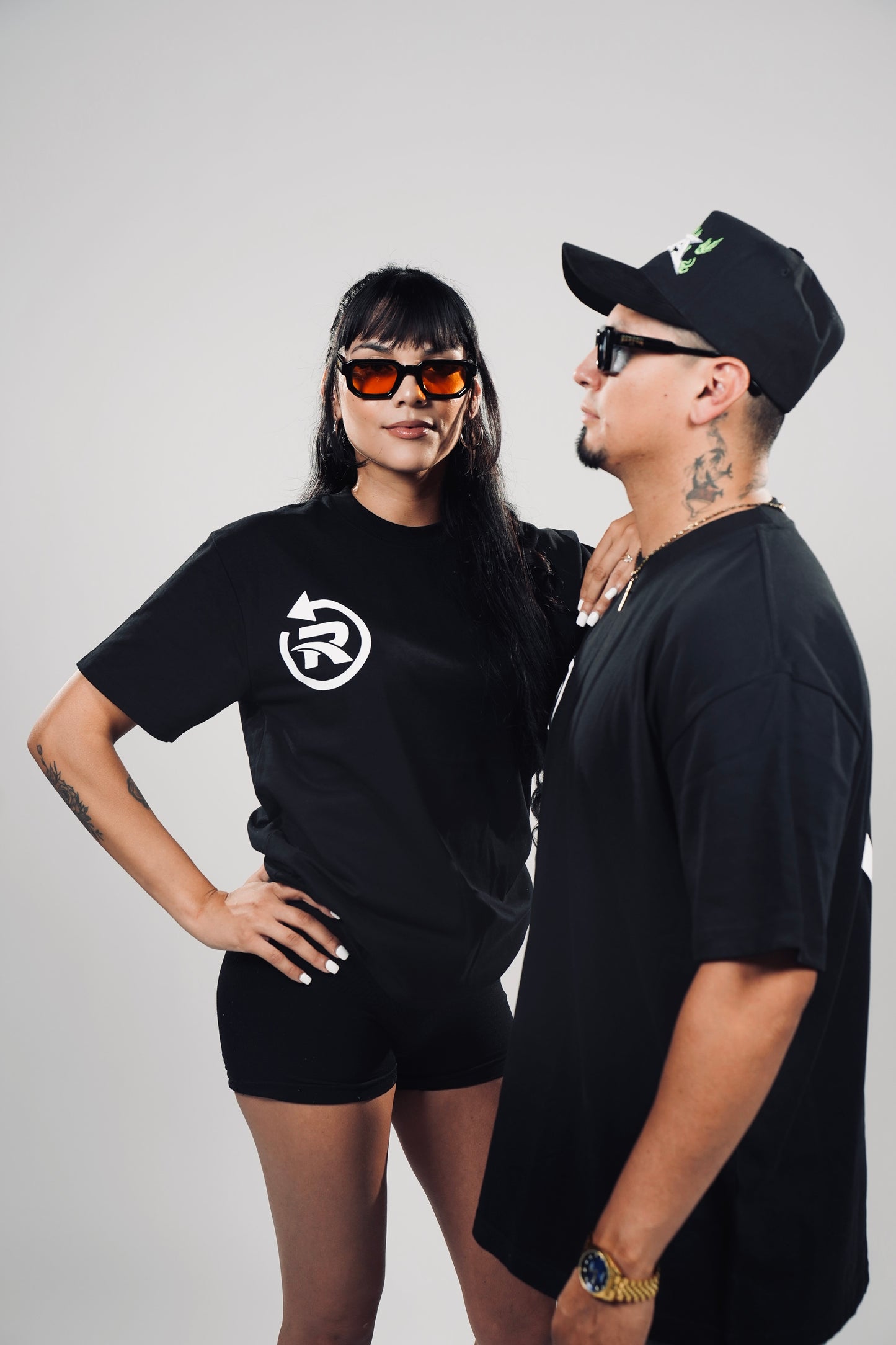 R Logo “MOVE WITH A PURPOSE”